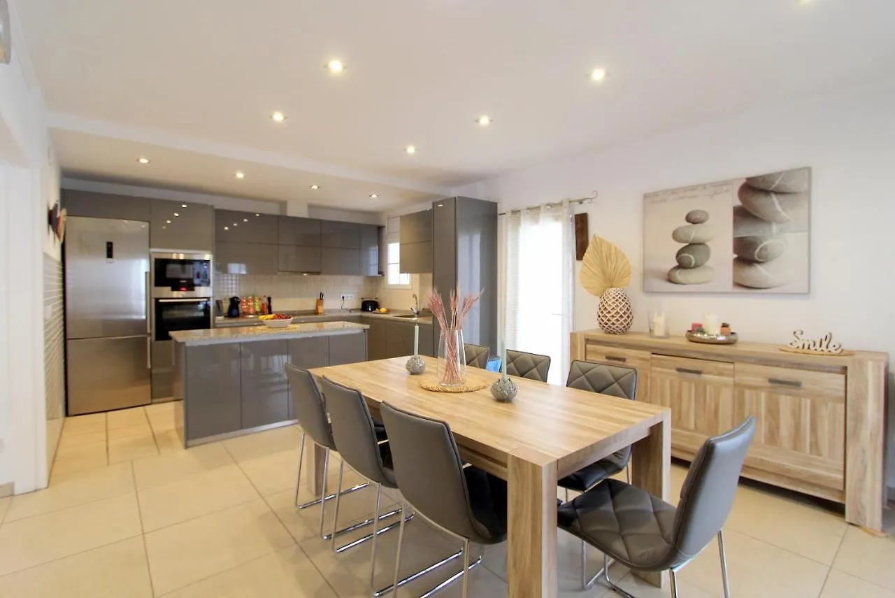 Leon Inmo Villa Arisha - 10009 Empuriabrava Ισπανία
