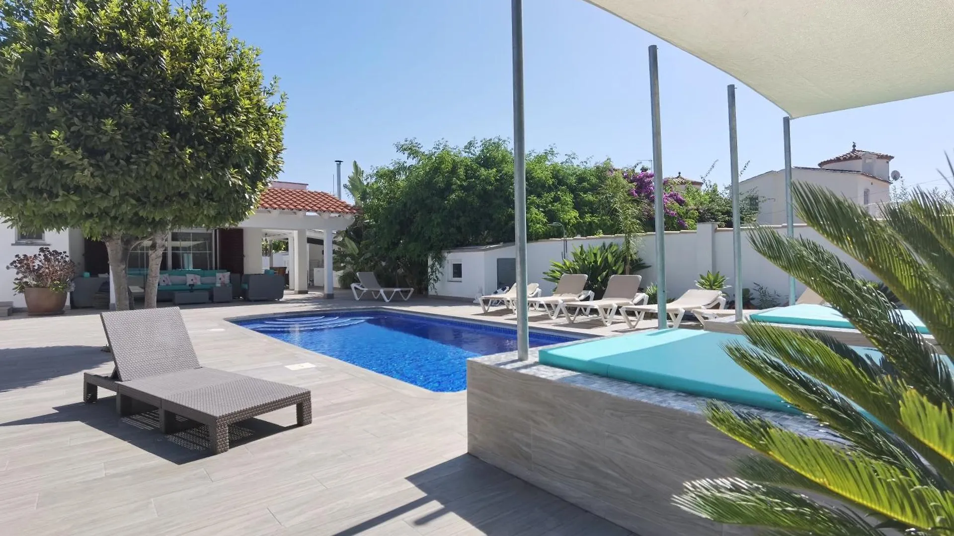 Leon Inmo Villa Arisha - 10009 Empuriabrava Ισπανία